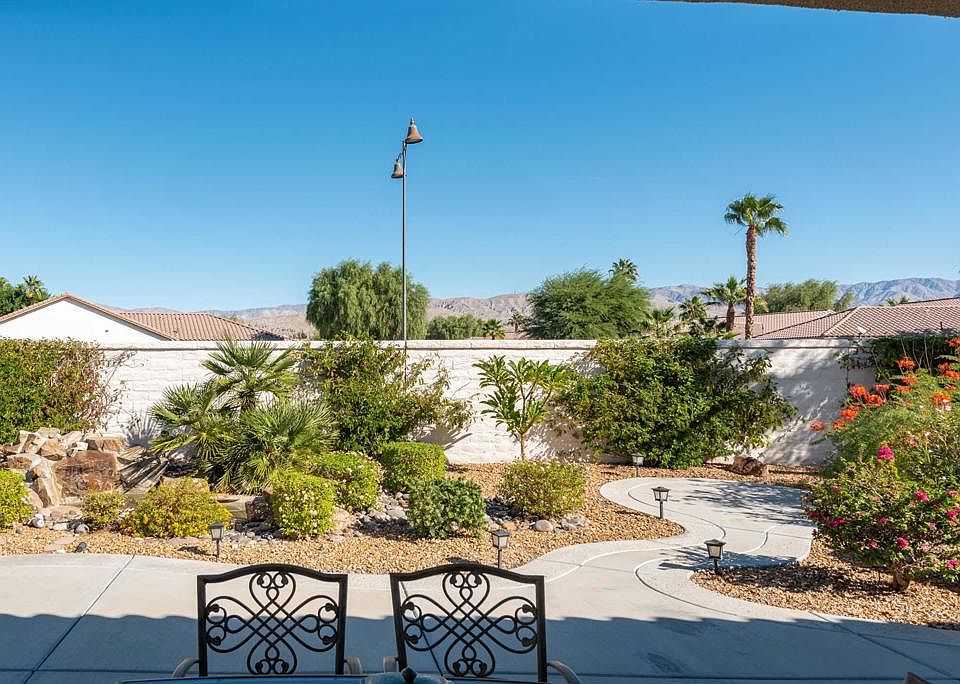 1st image of 80608 Avenida Santa Carmen