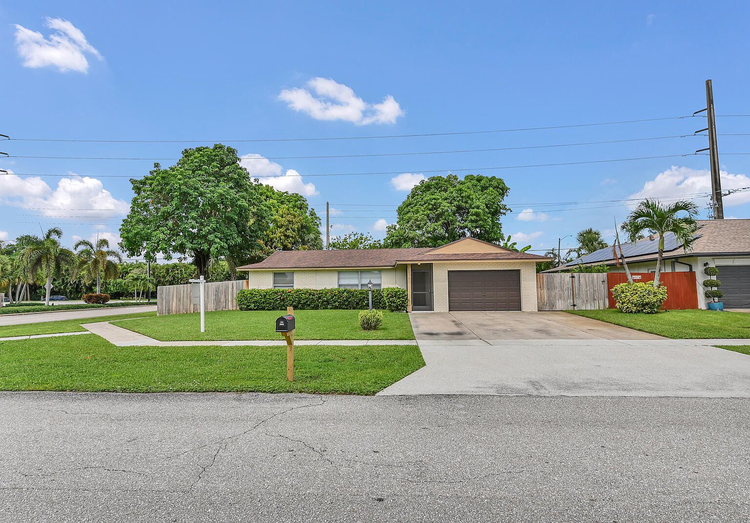 5001 Woodstone Circle