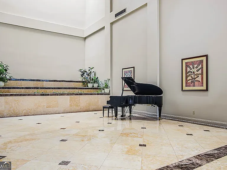 1280 W Peachtree St NW — Photo 57