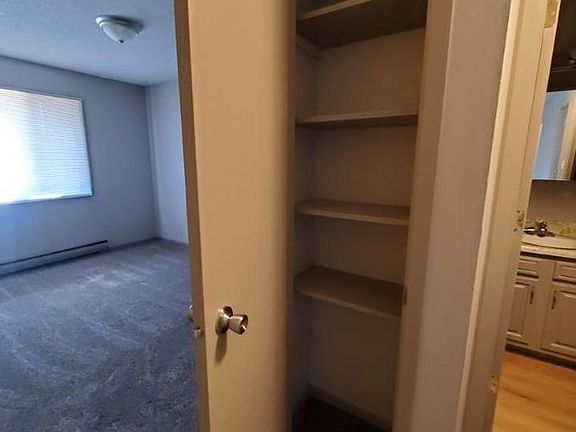 4th image of 706 S 2nd Ave W APT 7
