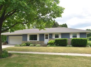 1615 Oak St, West Bend, WI 53095