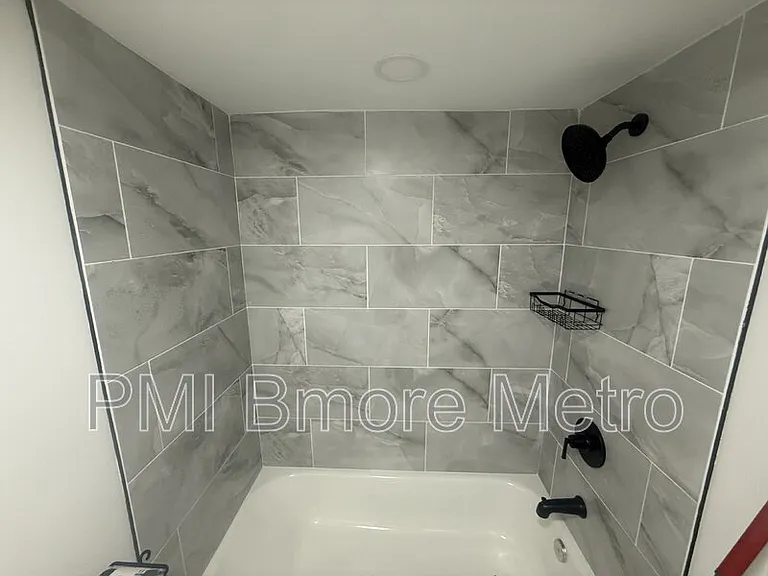 1756 E North Ave — Photo 19