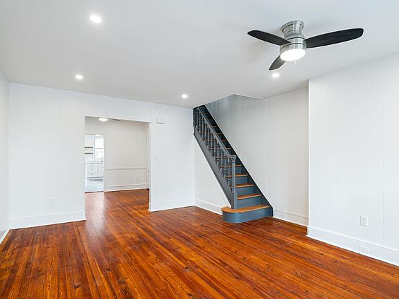 4th image of 6018 Irving St