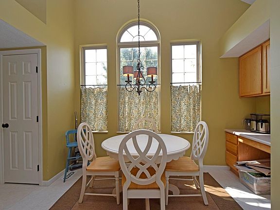 3rd image of 1724 Riverwood Trl