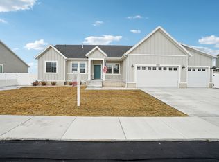 2041 E Granite Ln N, Eagle Mountain, UT 84005