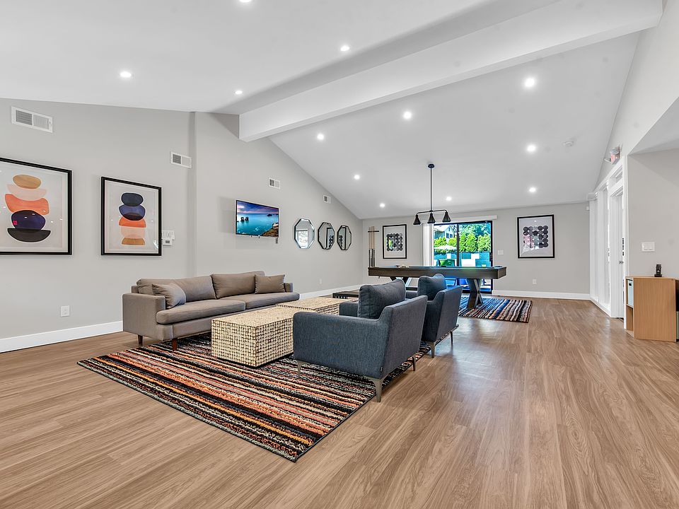 1st image of 37410 Fountain Park Cir #10-174R