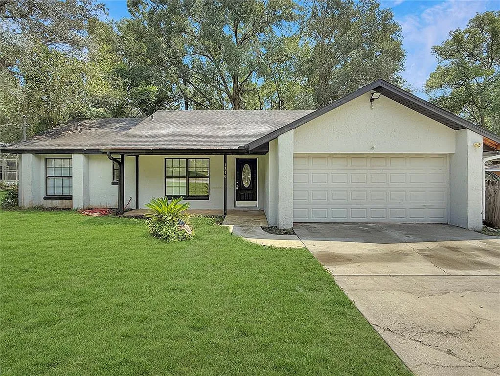3 bed, 2.0 bath, 1117 sqft, $2,175 — Photo 1
