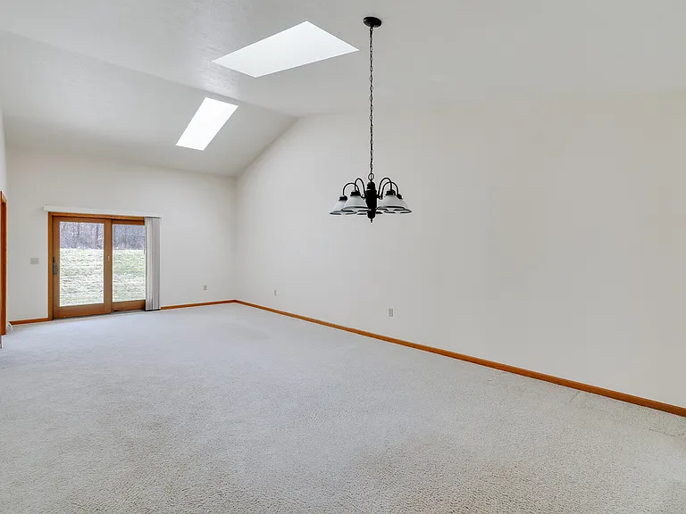 1131 Shadowridge Dr — Photo 7