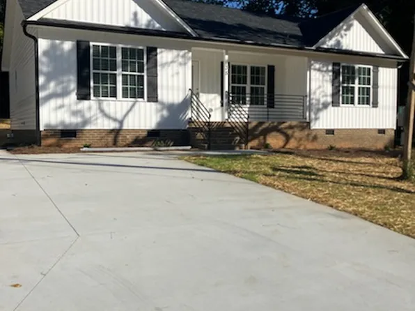 35 Cedar Lodge Rd, Thomasville, NC 27360