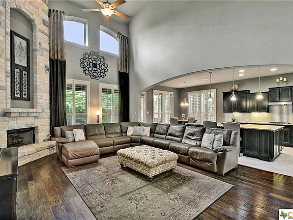 5th image of 19305 Moorlynch Ave