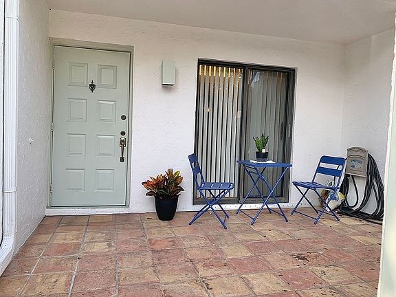 3rd image of 1405 S Federal Hwy APT 101