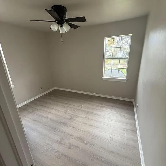 704 Judy Ave — Photo 3