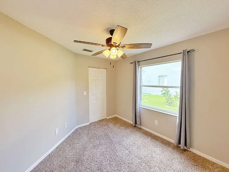 39 Fischer Ln — Photo 19