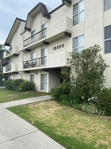 18550 Prairie St. Photo 1