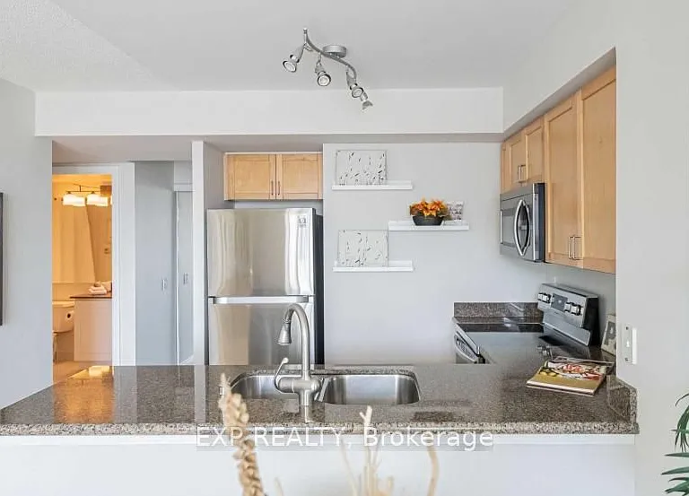 28 Harrison Garden Blvd #1112 — Photo 9