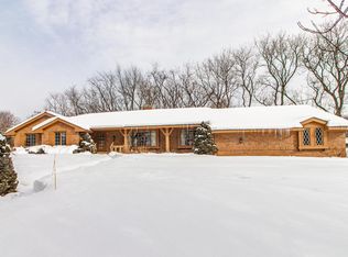 2337 Old Hicks Rd, Long Grove, IL 60047