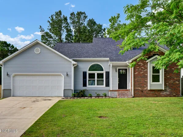 2679 Idlebrook Circle, Midway Park, NC 28544