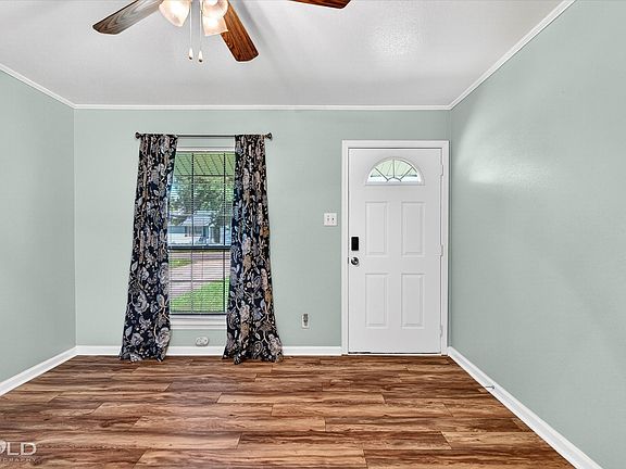 3rd image of 349 Phelps Ave
