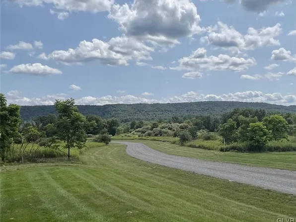 2 Sage Ct, Lehighton, PA 18235