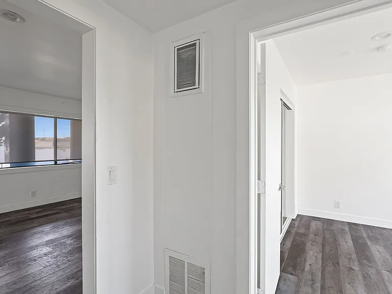 215 N Fickett St — Photo 44