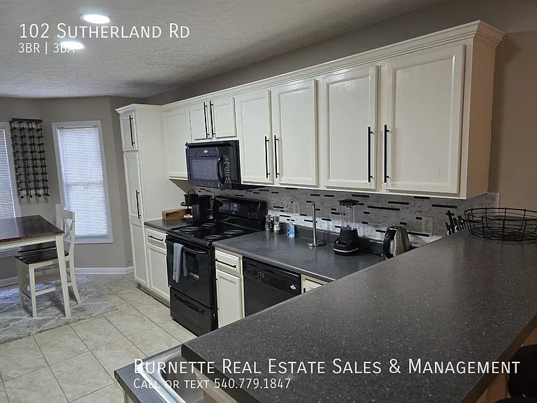 102 Sutherland Dr — Photo 9