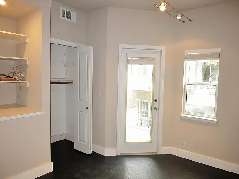 18 Scott Aly — Photo 11