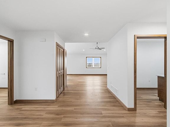 2nd image of 624 Roosevelt Street