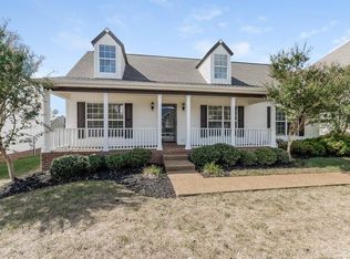 1040 Persimmon Dr, Spring Hill, TN 37174