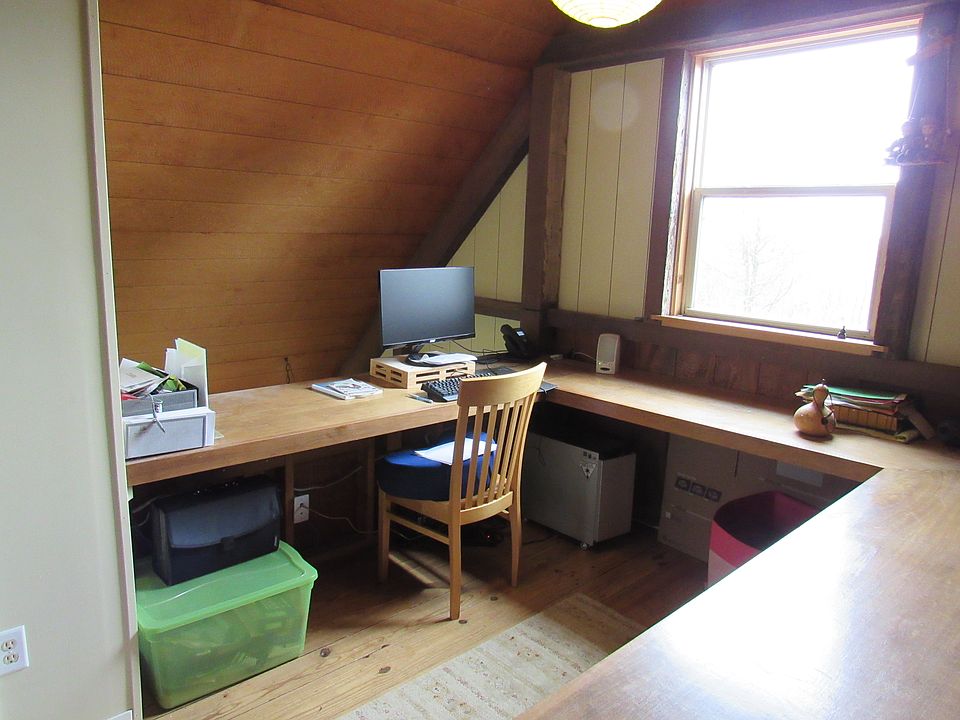 2nd Floor Office