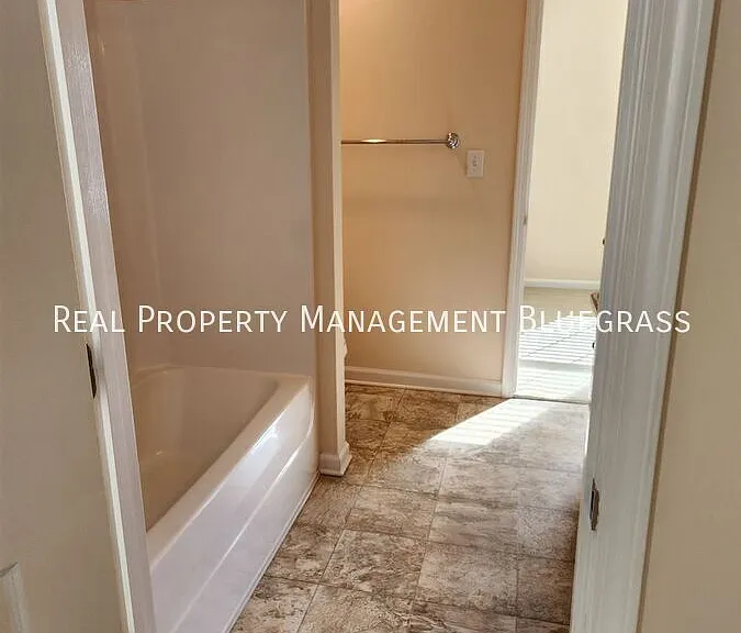 4715 Larkhill Ln — Photo 17