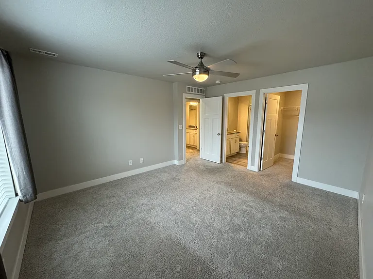 1500 NE Polk Dr — Photo 12