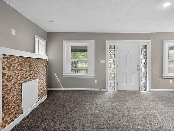 4th image of 8309 E Gregory Blvd