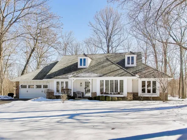 11 Wellington Ct, Lincolnshire, IL 60069