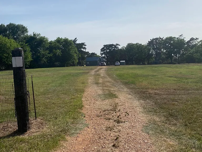 FM 1371 — Photo 3