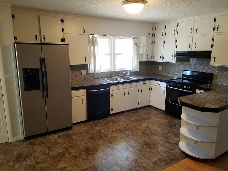 2540 Lake Wheeler Rd — Photo 13