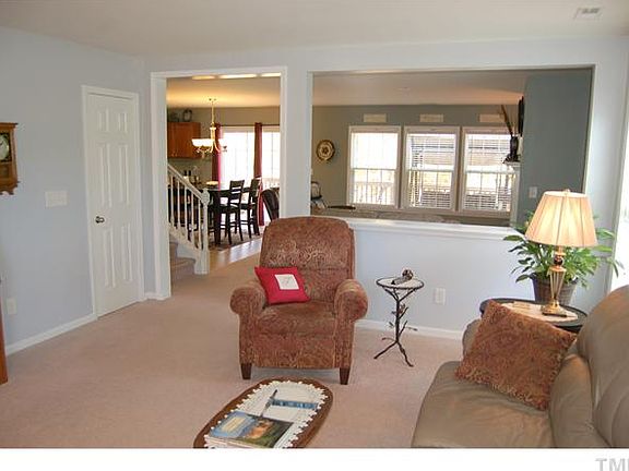 4th image of 614 Childsberg Way