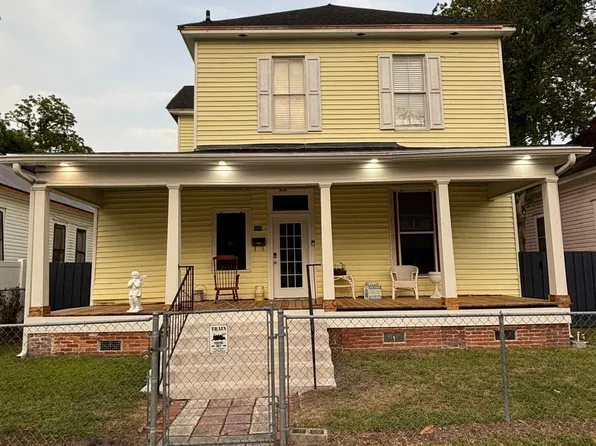 608 Ware St, Waycross, GA 31503