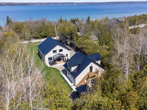 138 Wilson Dr, Georgian Bluffs, ON N0H 2T0