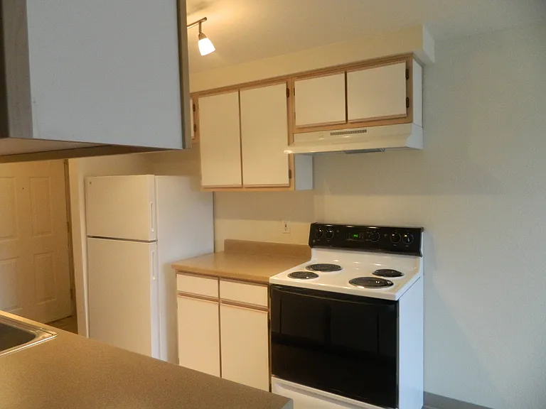 Springwater Trail Apartments — Photo 6