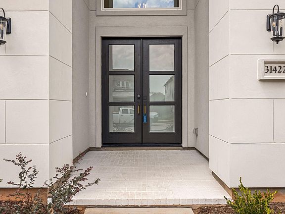 4th image of 31422 Bluebell Ave
