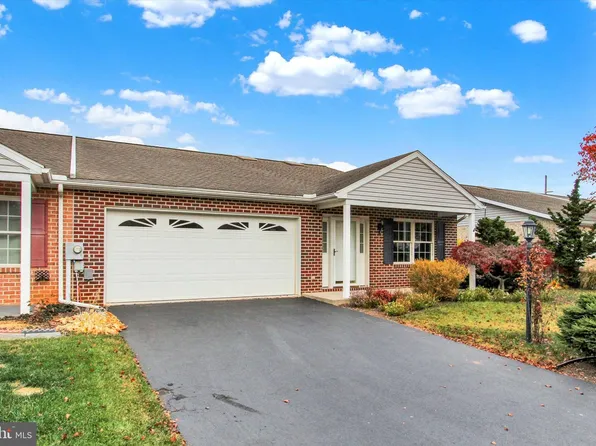 719 Fir Spring Dr, Waynesboro, PA 17268