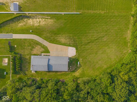 3rd image of 3667 N County Road 975 E