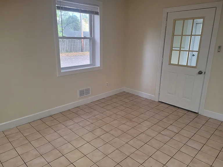 337 Fairport Rd — Photo 2