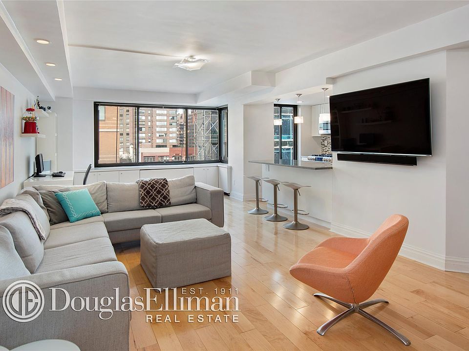 1st image of 10 E End Ave APT 12E