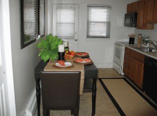 1 Kaye Vue Dr, Hamden, CT 06514