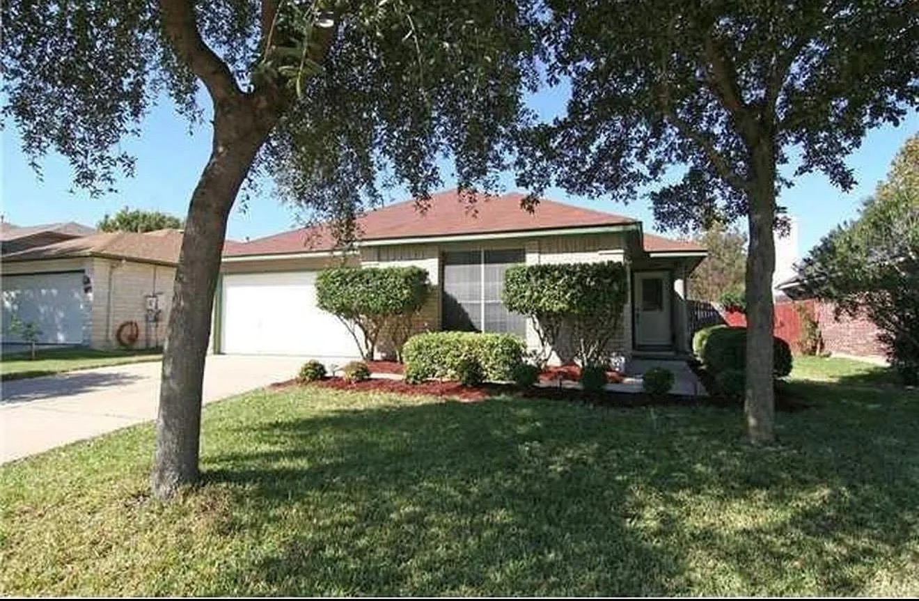 2 bed, 2.0 bath, 1557 sqft, $1,850 — Photo 1