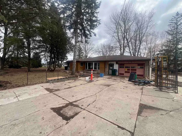 2930 Manitowoc Rd, Green Bay, WI 54311