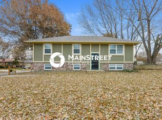 504 SW Shamrock Pl, Blue Springs, MO 64014