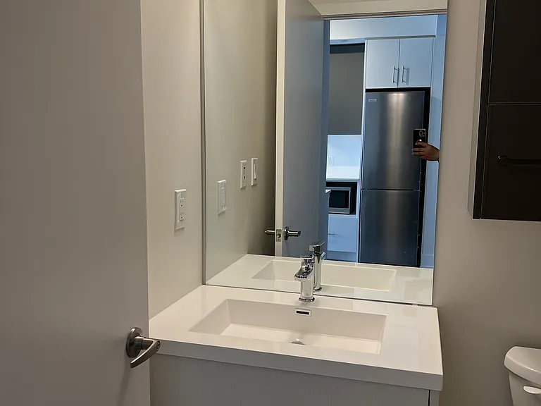 188 Fairview Mall Dr #707 — Photo 11