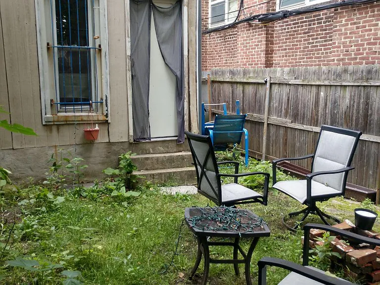 4120 Chester Ave #1 — Photo 16